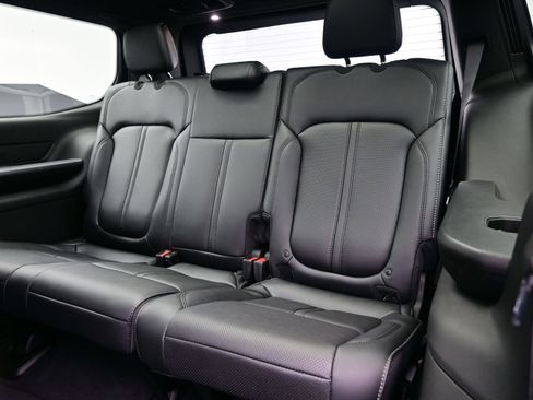 New 2026 Jeep Grand Wagoneer Limited image 11