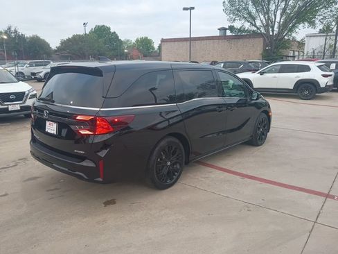 Used 2025 Honda Odyssey Sport-L image 10