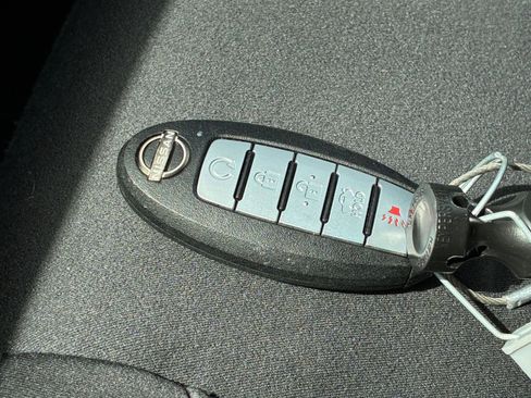 Used 2025 Nissan Altima 2.5 SV FWD image 21