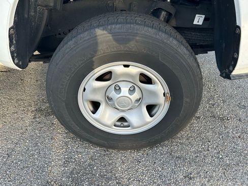 Used 2020 Toyota Tacoma SR image 9