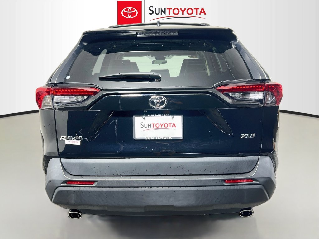 Used 2025 Toyota RAV4 XLE Premium FWD image 5