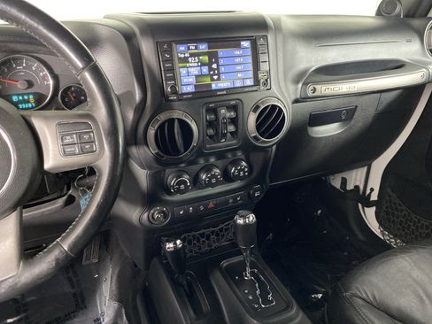 Used 2013 Jeep Wrangler Moab image 19