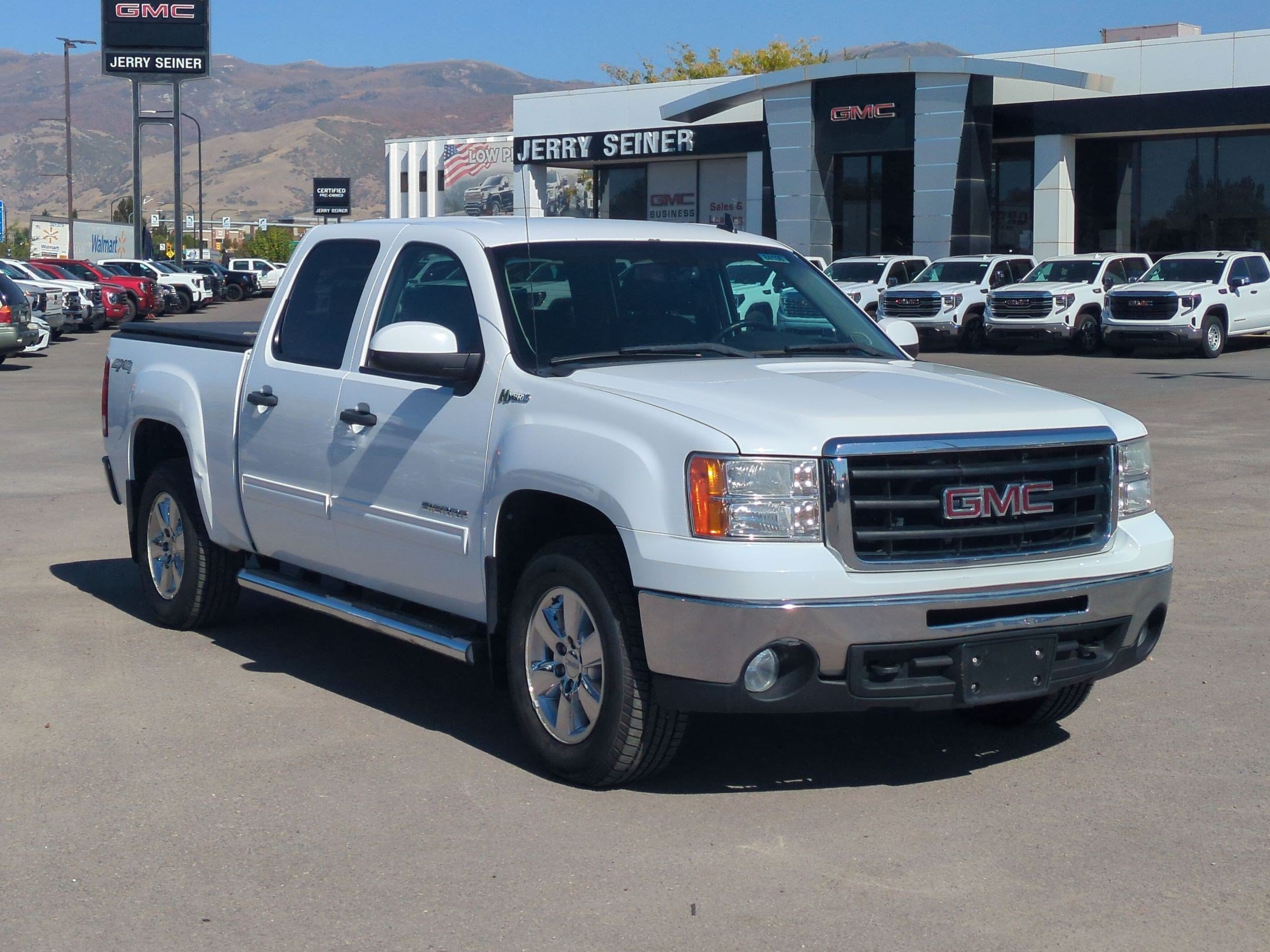 Used 2011 GMC Sierra 1500 4x4 Crew Cab Hybrid image 7
