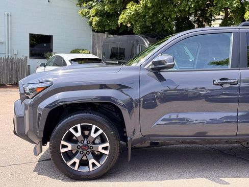 Used 2025 Toyota 4Runner TRD Sport AWD/4WD image 10