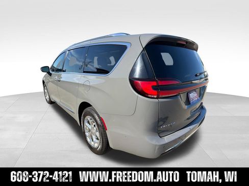 Used 2021 Chrysler Pacifica Limited w/ Premium & Safety Sphere Group AWD/4WD image 3