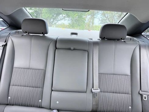 Used 2014 Chevrolet Impala LT w/ Convenience Package image 12