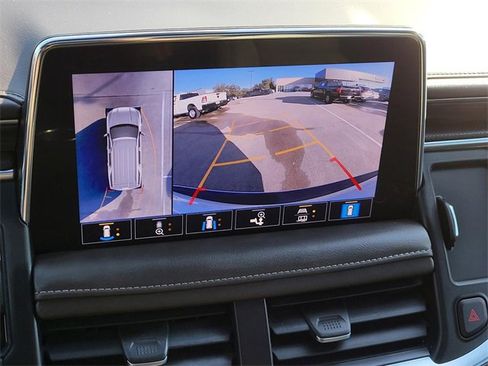 Used 2021 GMC Yukon XL SLT w/ SLT Premium Package image 28