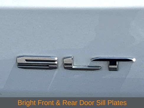Used 2024 GMC Yukon SLT RWD image 24