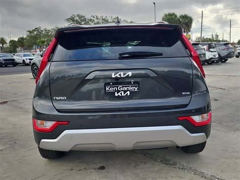 New 2026 Kia Niro EX image 7