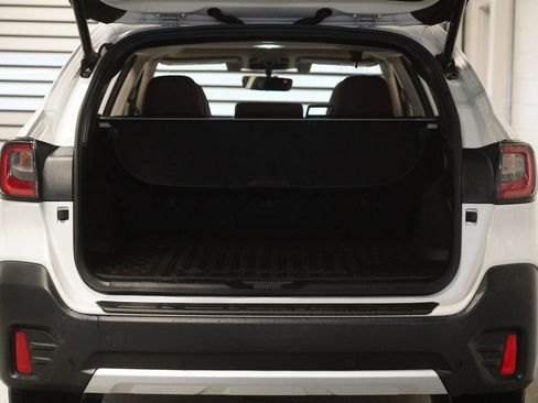 Used 2021 Subaru Outback Touring XT image 32