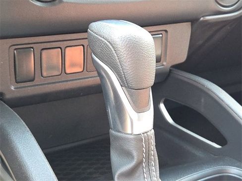 Used 2022 Nissan Frontier SV image 21