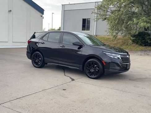 Used 2024 Chevrolet Equinox LS w/ Midnight Edition FWD image 2