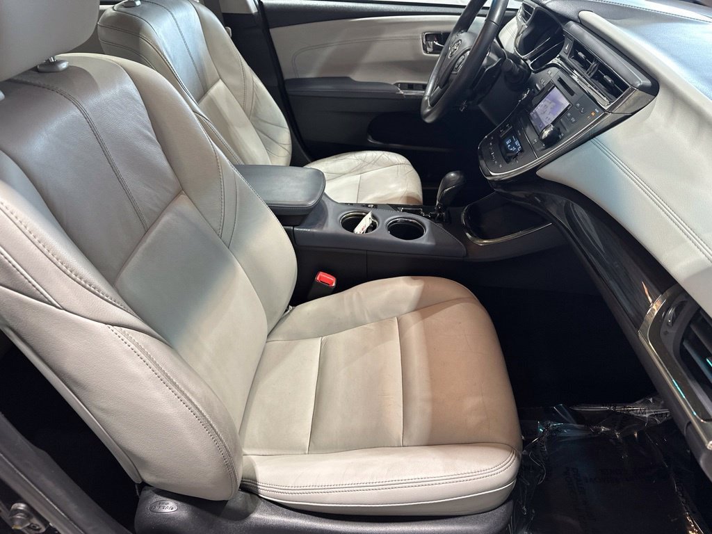 Used 2014 Toyota Avalon XLE Touring FWD image 18