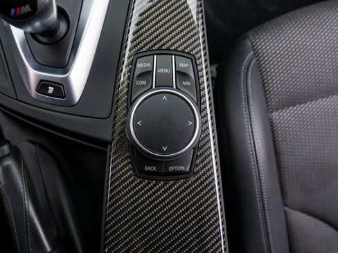 Used 2018 BMW M3 RWD image 20