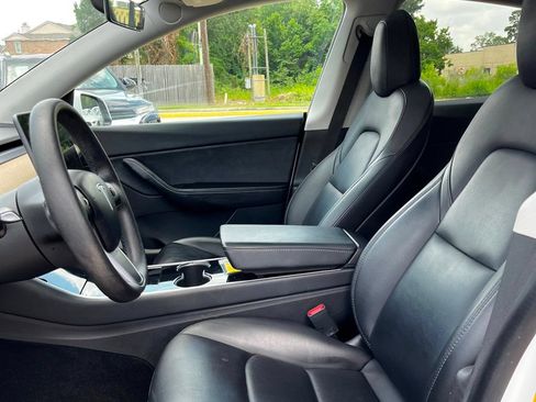 Used 2021 Tesla Model Y Long Range AWD/4WD image 15