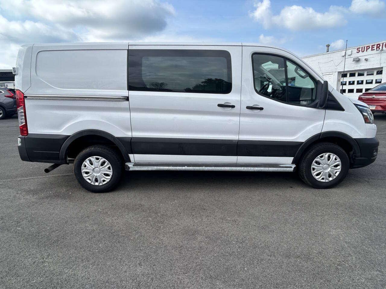 Used 2023 Ford Transit 250 Low Roof w/ Exterior Upgrade Package RWD image 4