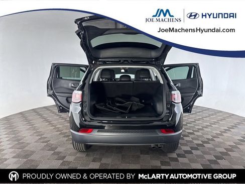 Used 2018 Jeep Compass Limited image 17