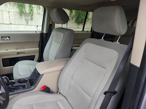Used 2019 Ford Flex SE FWD image 8