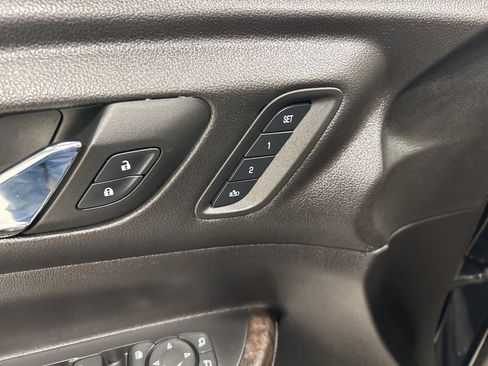 Used 2023 GMC Acadia Denali image 14