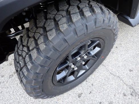 New 2025 Jeep Gladiator Sport image 9