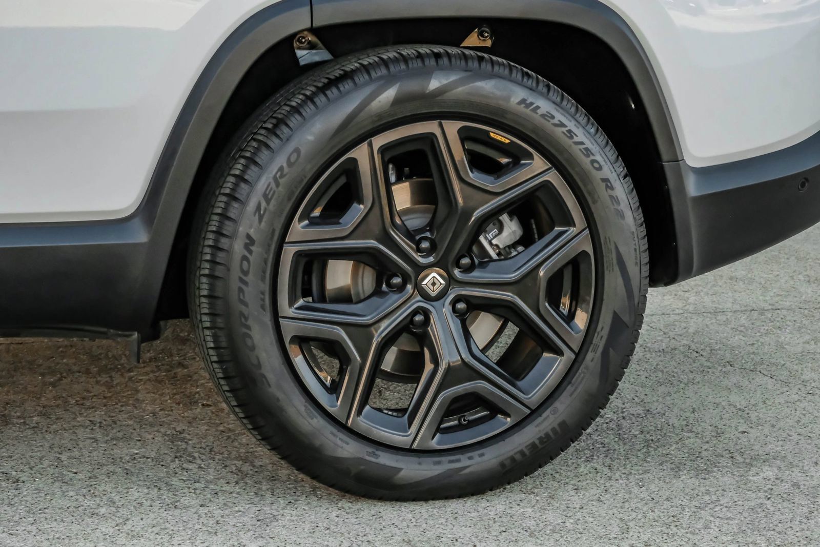 Used 2024 Rivian R1S Adventure Dual AWD/4WD image 69
