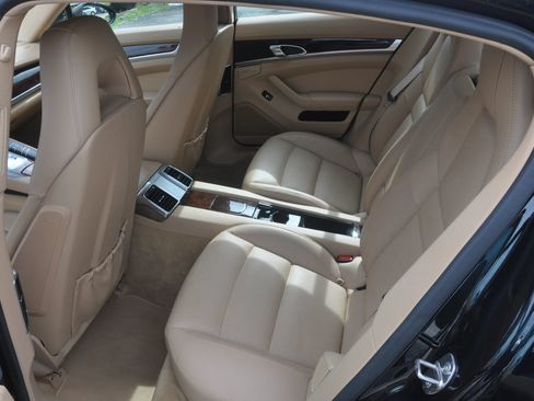 Used 2013 Porsche Panamera 4S image 17