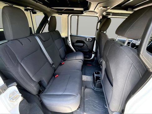 Used 2022 Jeep Wrangler Unlimited Sport w/ Sun And Sound Package AWD/4WD image 24