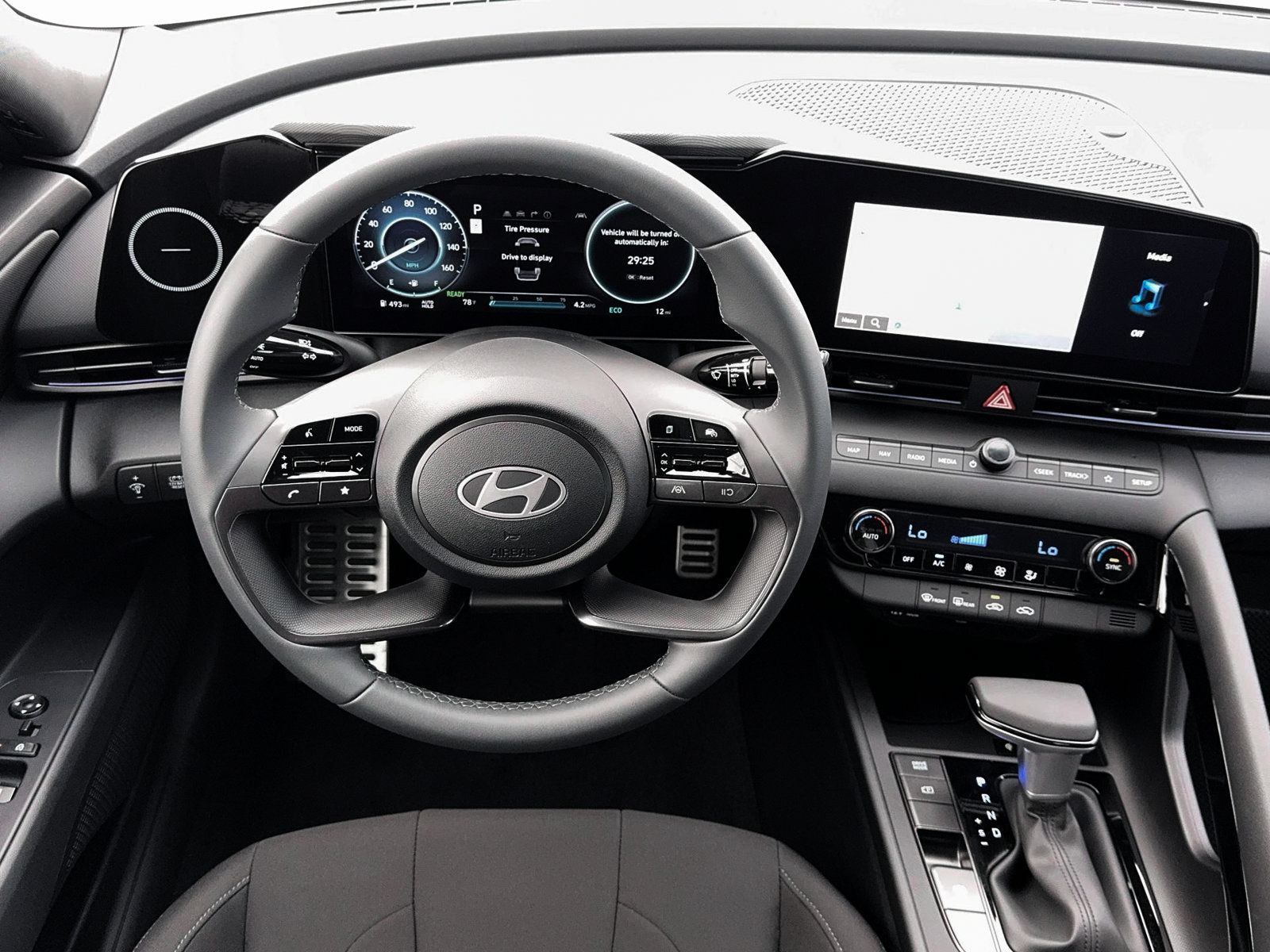 New 2026 Hyundai Elantra SEL FWD image 17