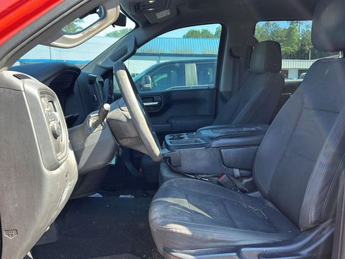 Used 2020 Chevrolet Silverado 1500 Custom w/ Custom Value Package RWD image 9