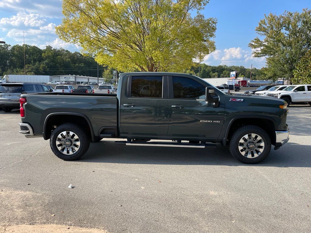 Used 2026 Chevrolet Silverado 2500 LT w/ All Star Edition AWD/4WD image 8