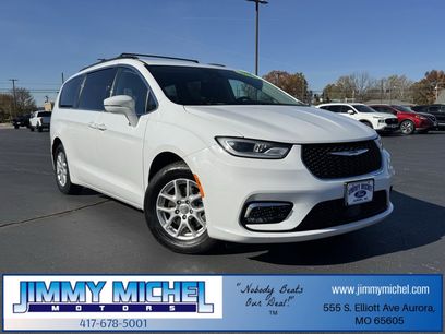 Used 2022 Chrysler Pacifica Touring-L