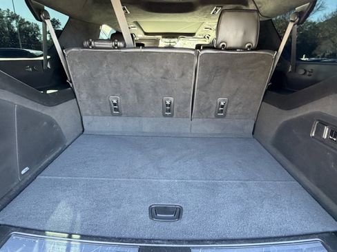 Used 2023 Cadillac Escalade ESV V image 27