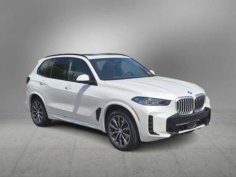 New 2026 BMW X5 xDrive50e w/ M Sport Package AWD/4WD image 2