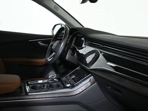 Used 2022 Audi Q8 Premium Plus AWD/4WD image 8