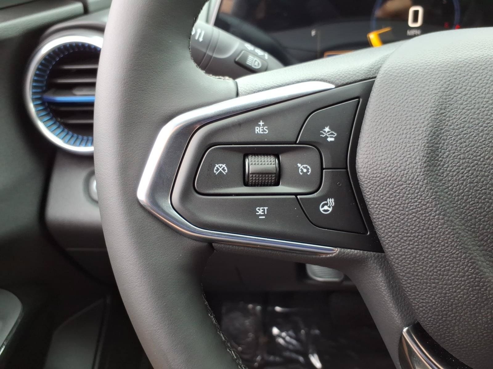 New 2026 Chevrolet Trax LT w/ Midnight Edition FWD image 13