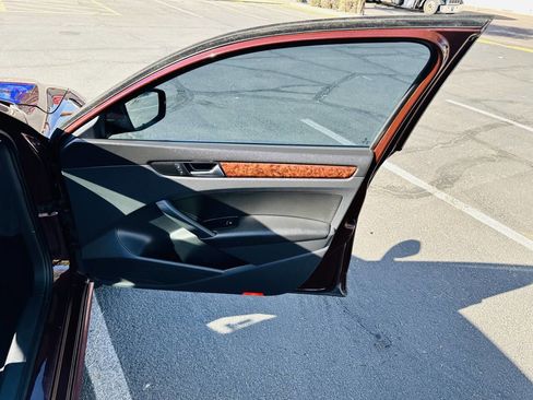 Used 2013 Volkswagen Passat TDI SEL Premium image 27