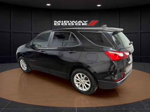 Used 2021 Chevrolet Equinox LS w/ LS Convenience Package AWD/4WD image 3