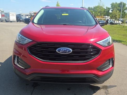 Used 2022 Ford Edge SEL w/ Sport Appearance Package AWD/4WD image 3
