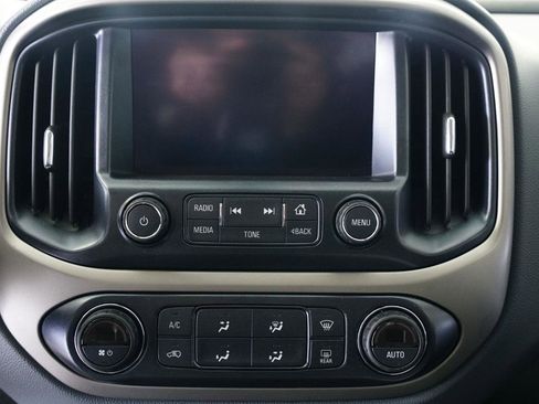 Used 2017 Chevrolet Colorado Z71 image 19