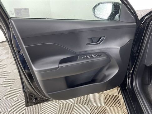 New 2025 Hyundai Kona SEL image 17