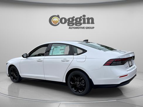 New 2025 Honda Accord SE image 4