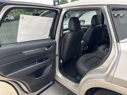 New 2025 MAZDA CX-5 AWD 2.5 S w/ Preferred Package image 18