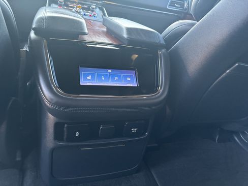 Used 2024 Lincoln Navigator Premiere image 11