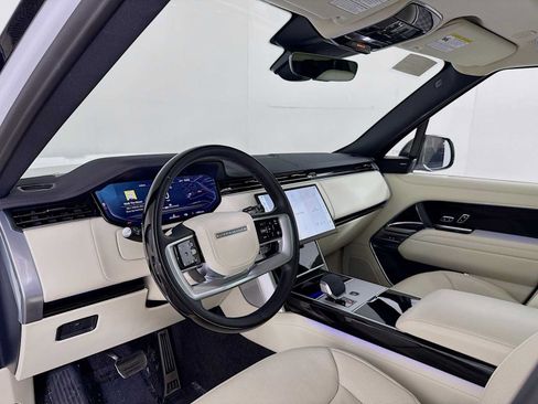 Certified 2024 Land Rover Range Rover SE AWD/4WD image 9