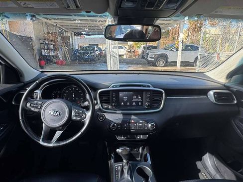 Used 2018 Kia Sorento EX w/ EX Advanced Touring Package FWD image 10