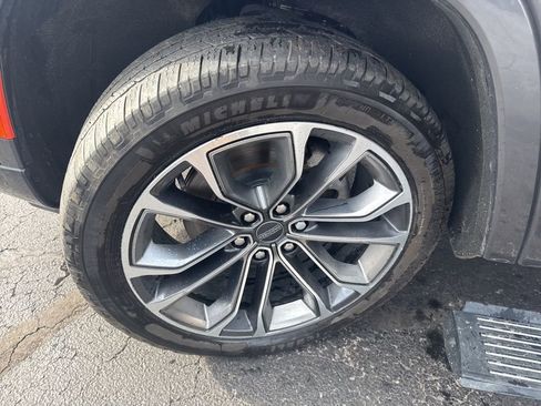 Used 2022 Jeep Grand Wagoneer Series III w/ Rear Seat Video Group 1 image 54