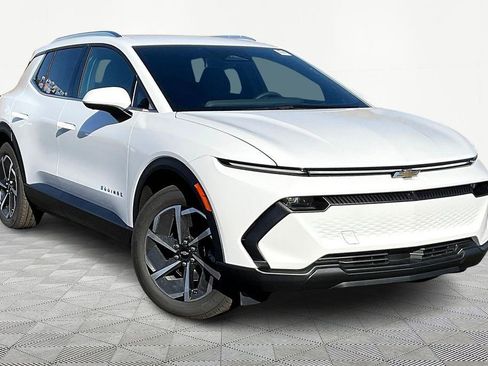 New 2026 Chevrolet Equinox EV LT w/ LPO, All-Weather Mat Package AWD/4WD image 2