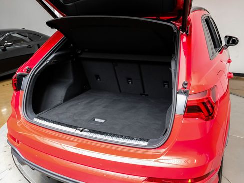 Used 2023 Audi Q3 2.0T Premium Plus w/ Premium Plus Package image 55