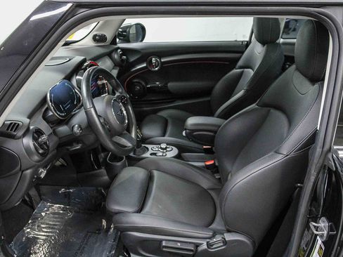 Certified 2024 MINI Cooper SE image 19