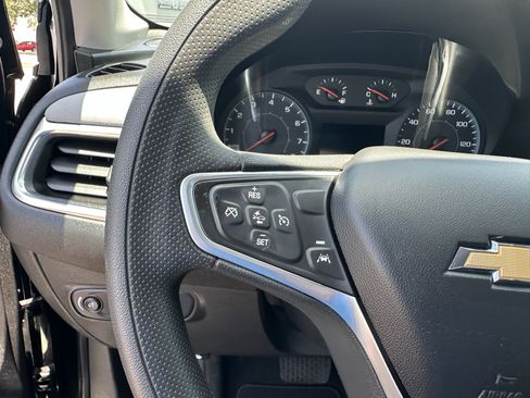 Certified 2023 Chevrolet Equinox LS w/ Driver Confidence II Package FWD image 18